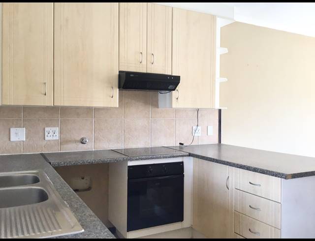 2 BEDROOM APARTMENT TO LET IN MOOIKLOOF RIDGE